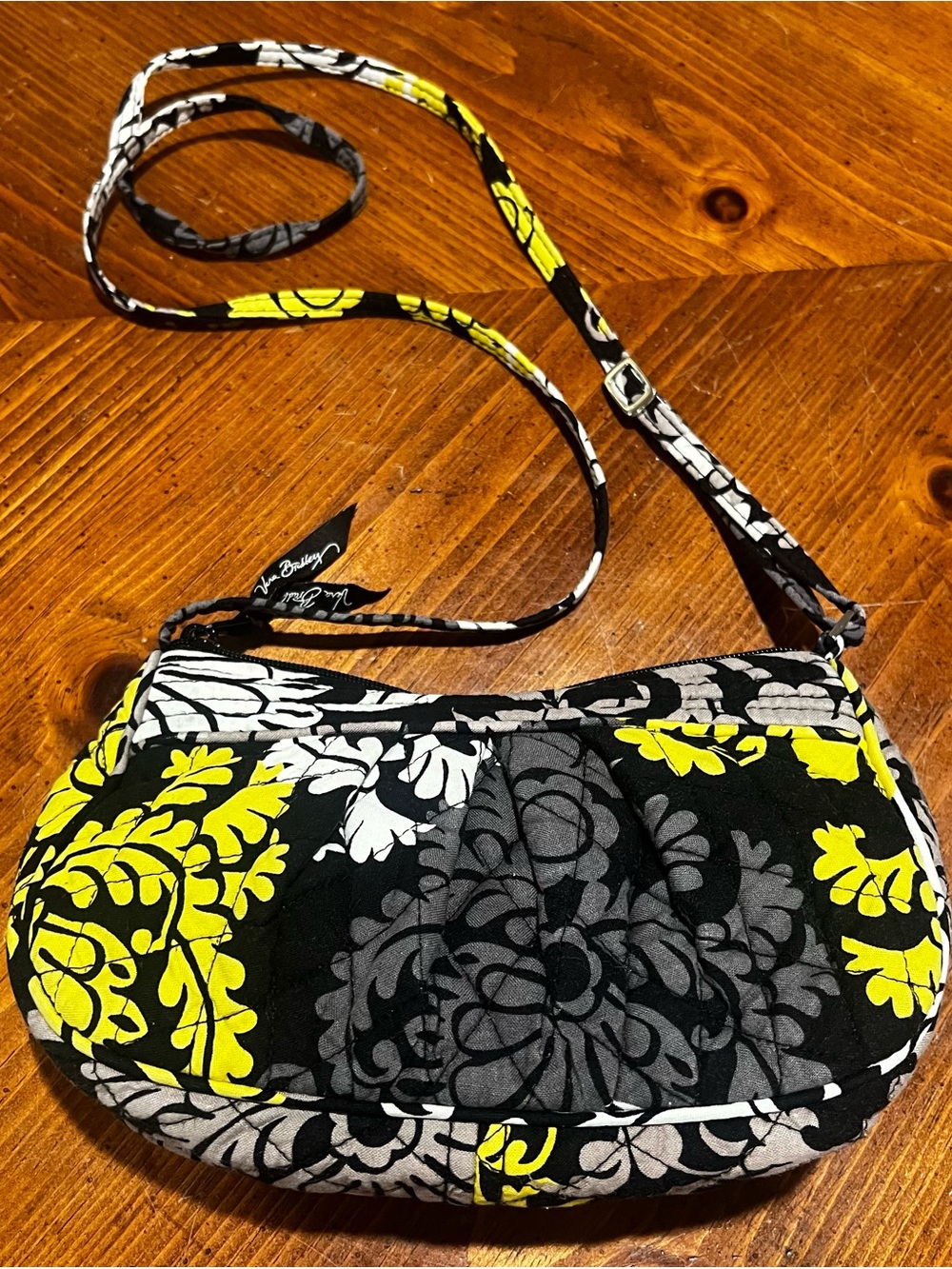 Vera Bradley Frannie Crescent Small Crossbody Purse Retired Pattern Baroque